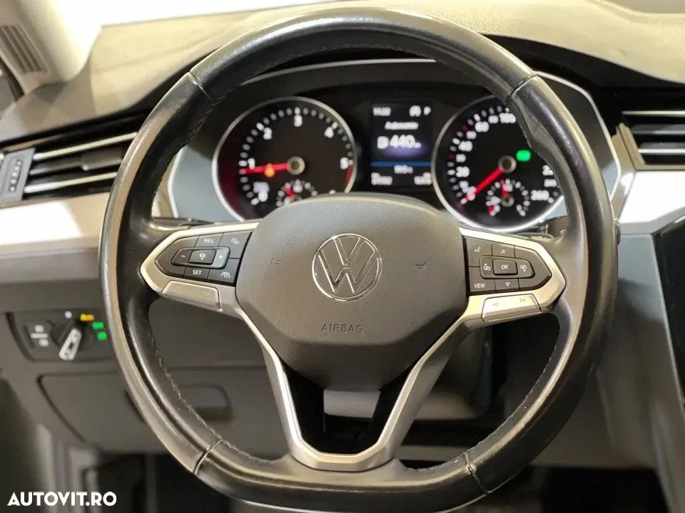 Volkswagen Passat — imagine 6