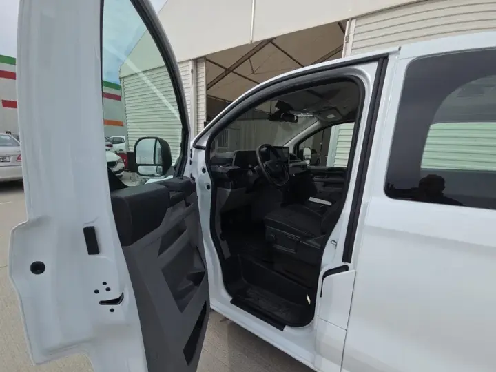 Ford Transit Custom 320S 2.0 EcoBlue 110 CP 6MT L1H1 FWD Trend