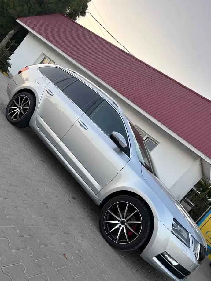 Škoda Octavia III — imagine 2