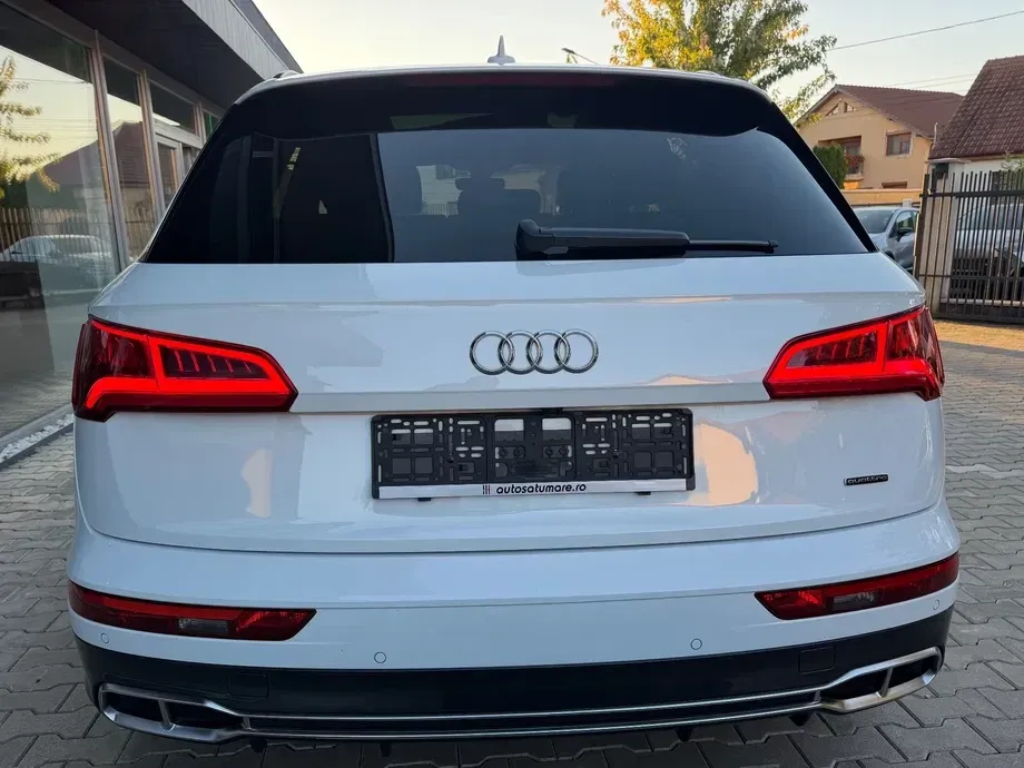 Audi Q5 FY 55 TFSIe quattro S tronic S line — imagine 9