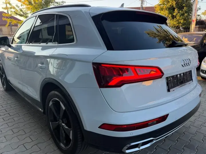Audi Q5 FY 55 TFSIe quattro S tronic S line