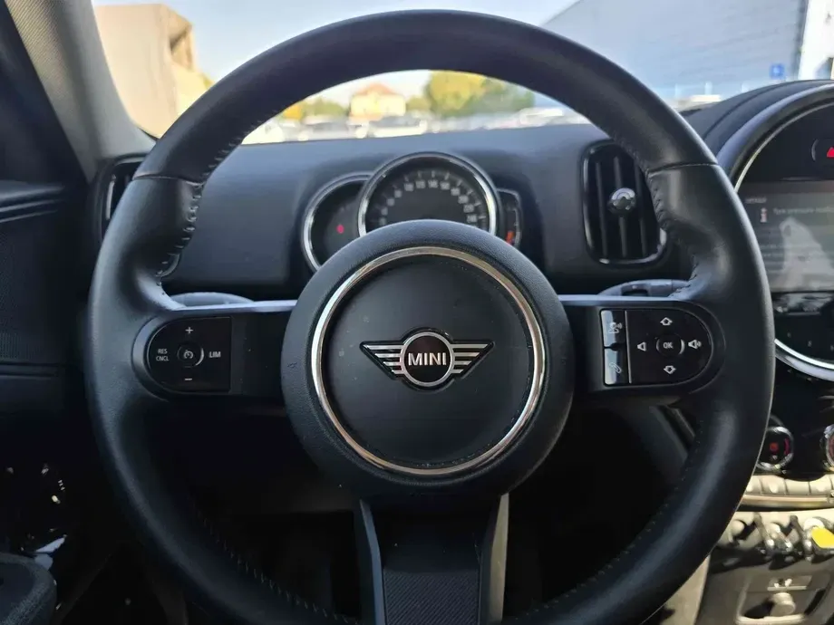 MINI Cooper — imagine 9