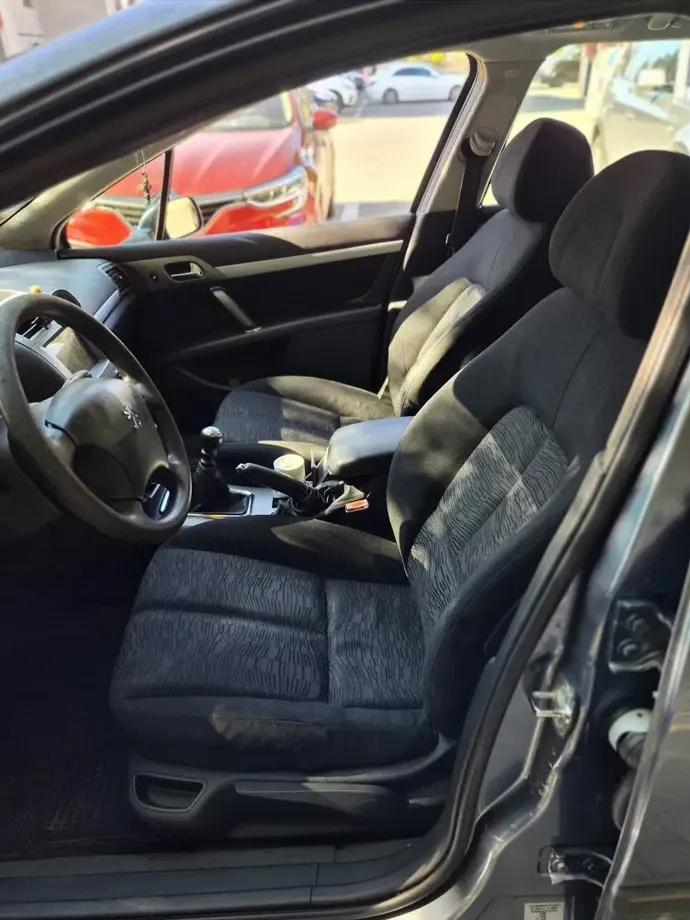 Peugeot 407 — imagine 9