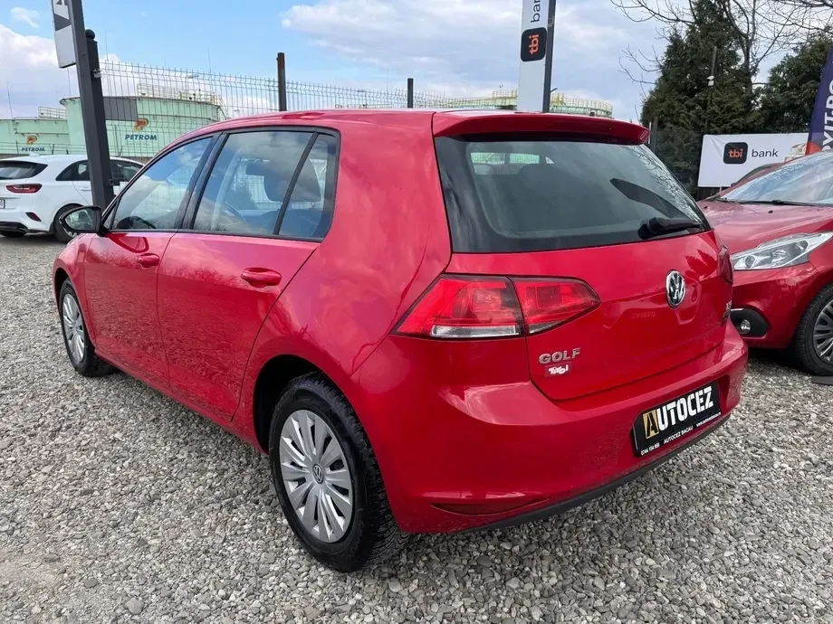 Volkswagen Golf — imagine 4