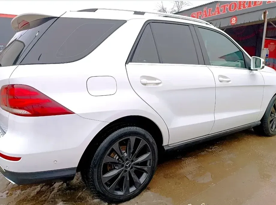 Mercedes-Benz GLE — imagine 2