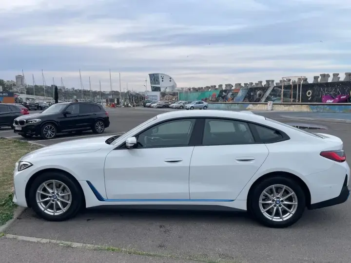 BMW i4 eDrive40