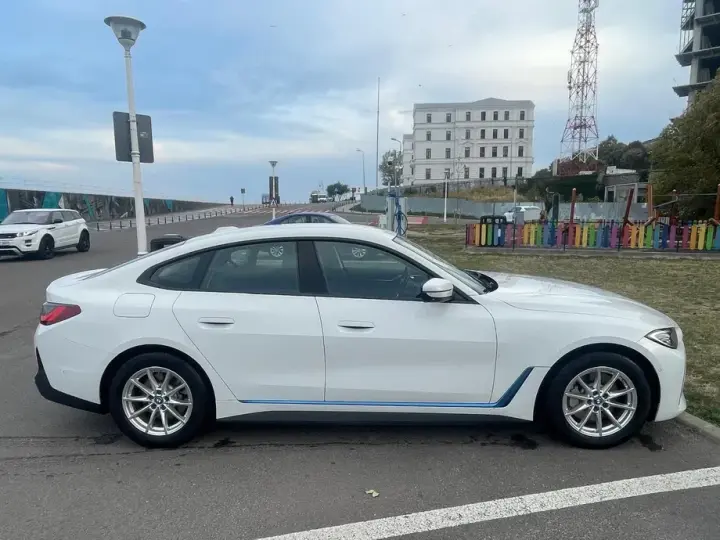 BMW i4 eDrive40