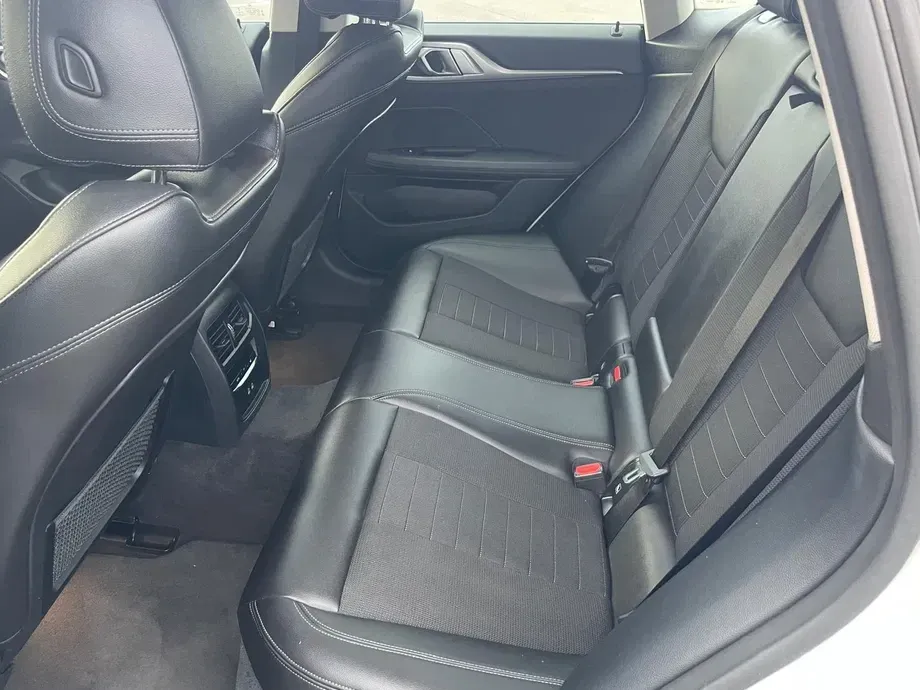 BMW i4 eDrive40 — imagine 10
