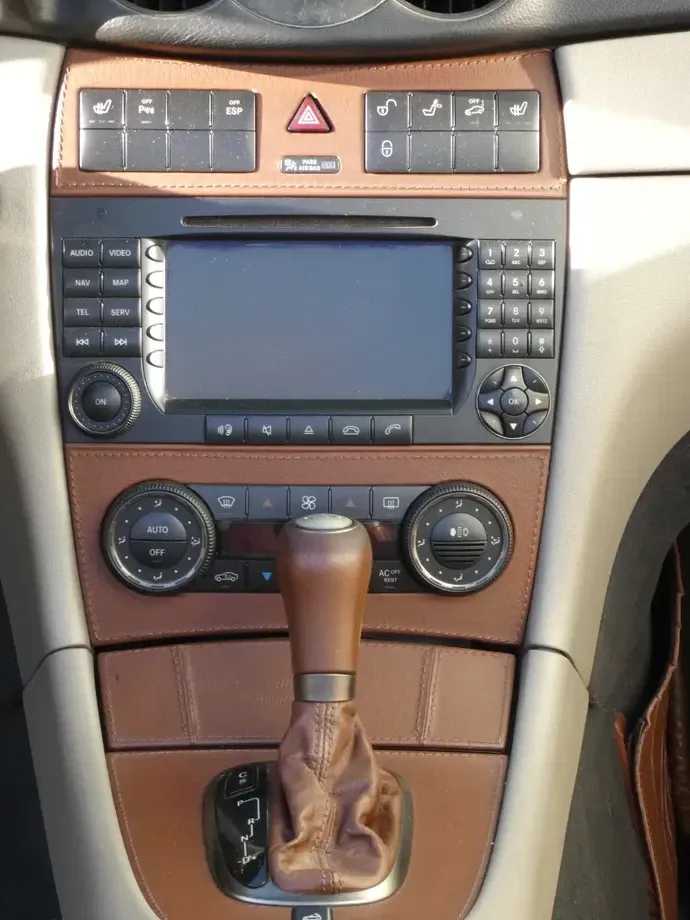 Mercedes-Benz CLK C209 — imagine 8