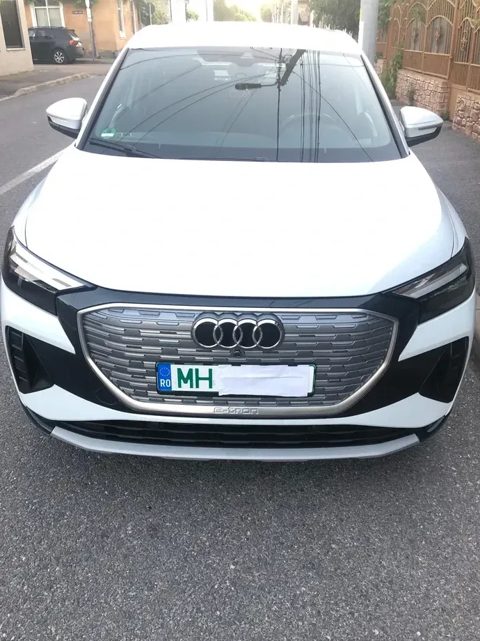 Audi Q4 Sportback e-tron — imagine 8