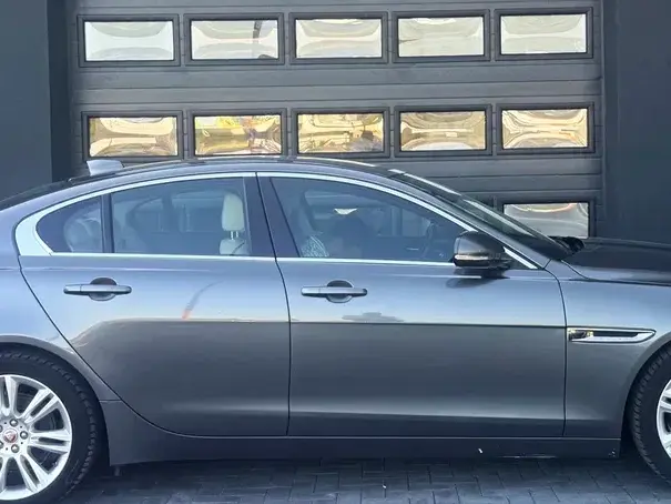 Jaguar XE 20d Aut. Prestige