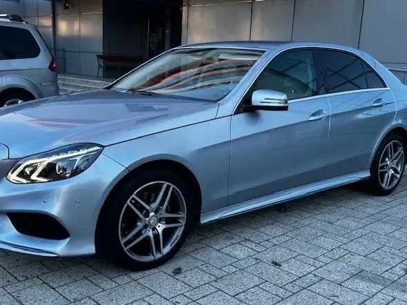 Mercedes-Benz E