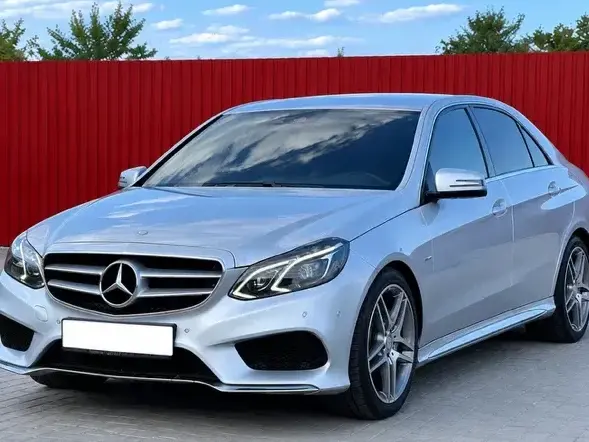 Mercedes-Benz E