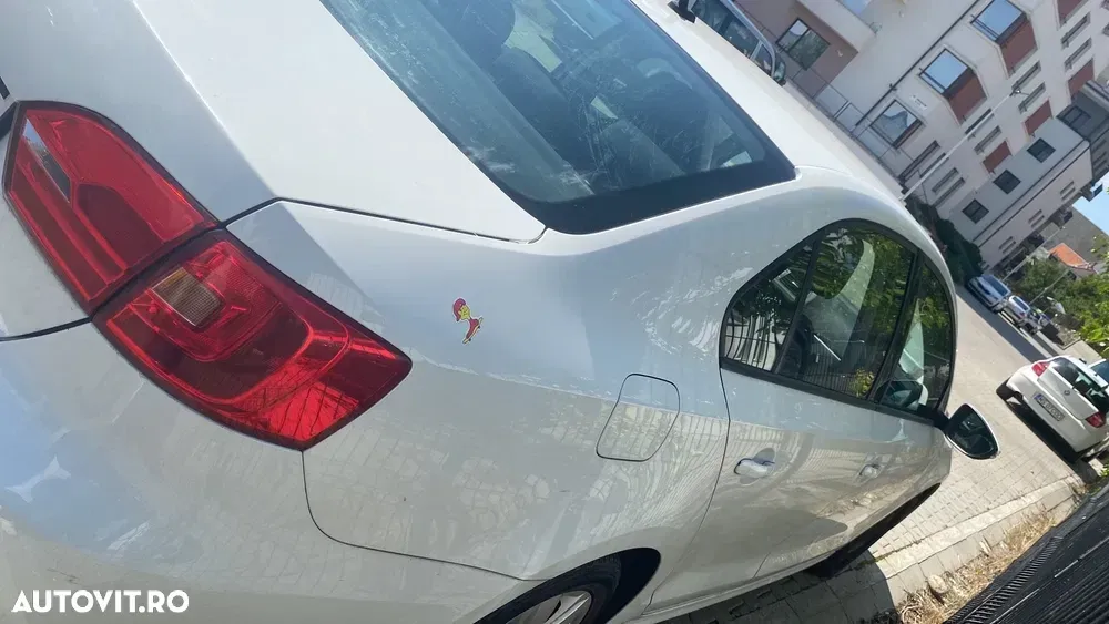 Volkswagen Jetta 1.2 TSI Trendline — imagine 2