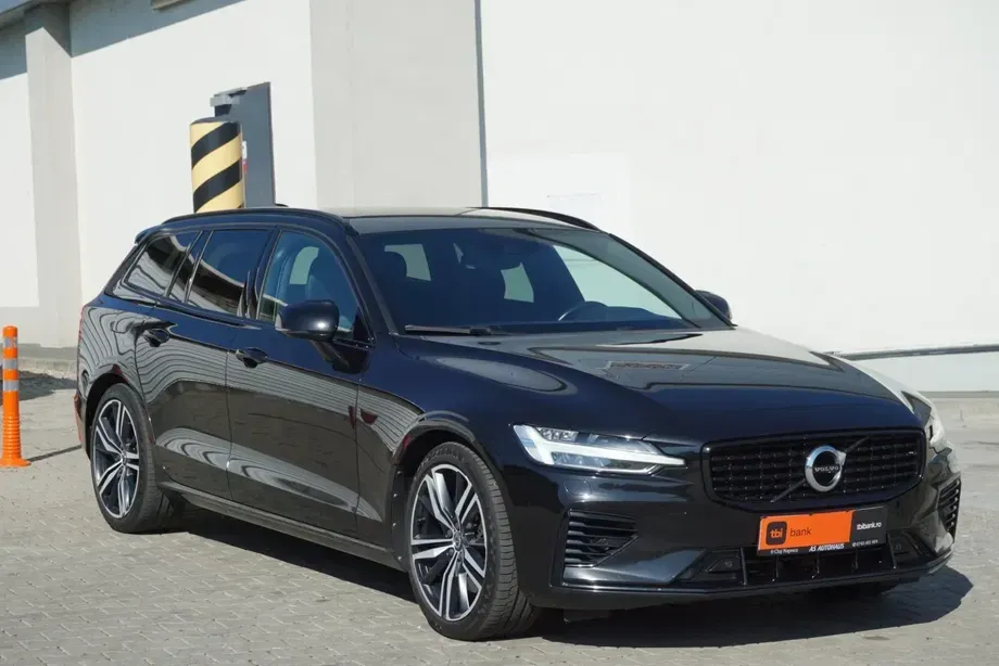 Volvo V60 II T6 AWD Recharge Geartronic RDesign — imagine 5