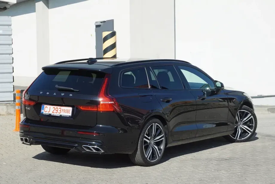 Volvo V60 II T6 AWD Recharge Geartronic RDesign — imagine 2