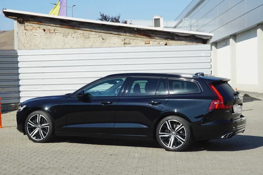 Volvo V60 II T6 AWD Recharge Geartronic RDesign — imagine 10