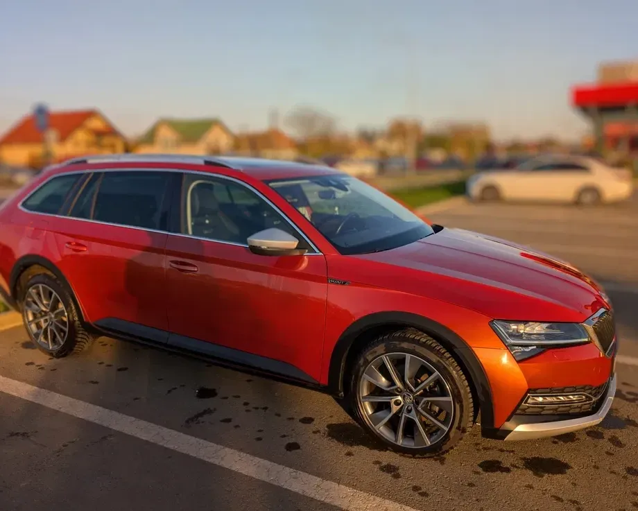 Škoda Superb 2.0 TDI 4X4 DSG Scout — imagine 3