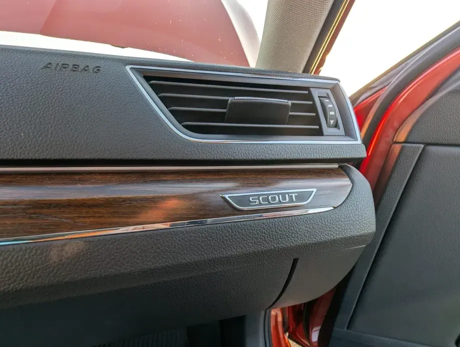 Škoda Superb 2.0 TDI 4X4 DSG Scout — imagine 5