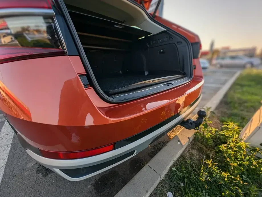 Škoda Superb 2.0 TDI 4X4 DSG Scout — imagine 10