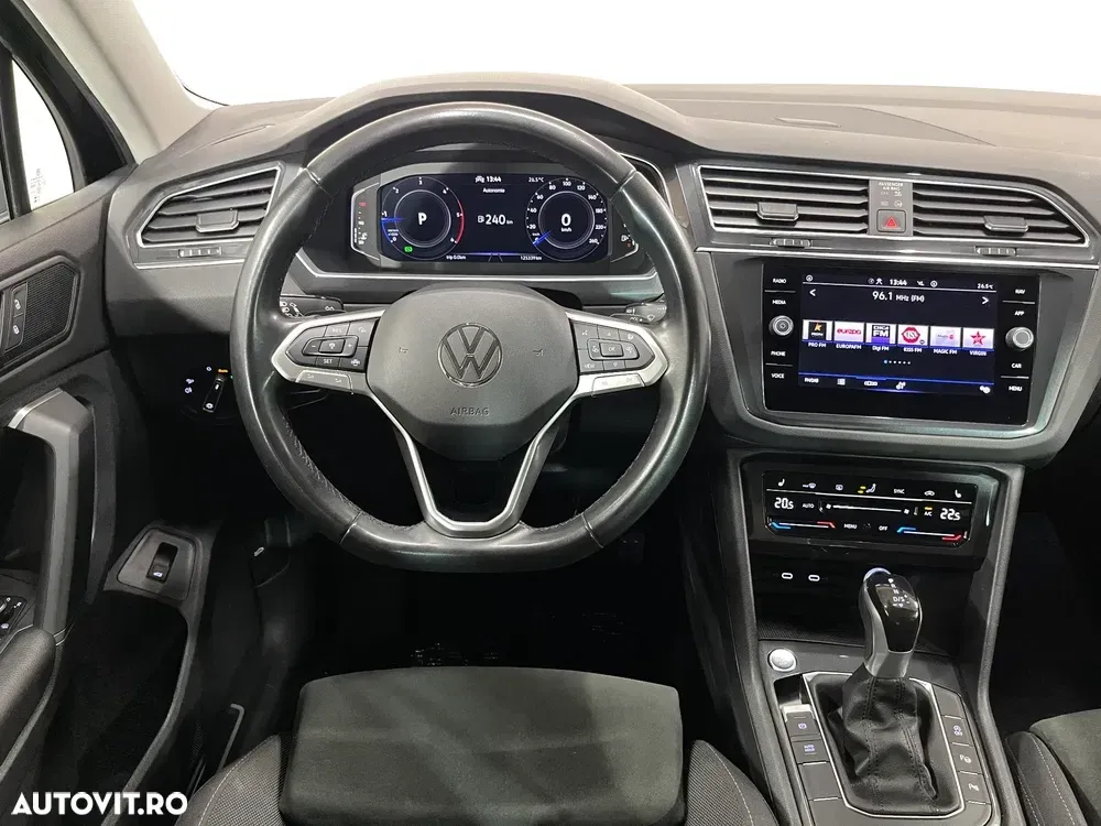 Volkswagen Tiguan 2.0 TDI DSG Elegance — imagine 6
