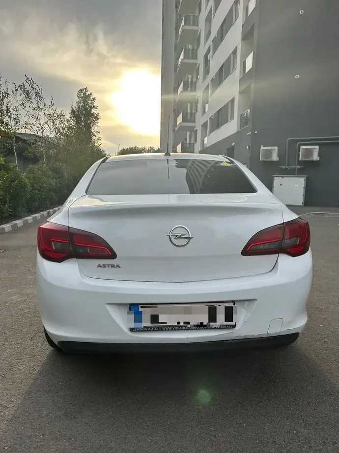 Opel Astra J — imagine 5