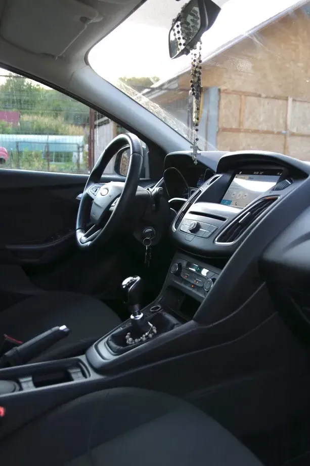 Ford Focus — imagine 7