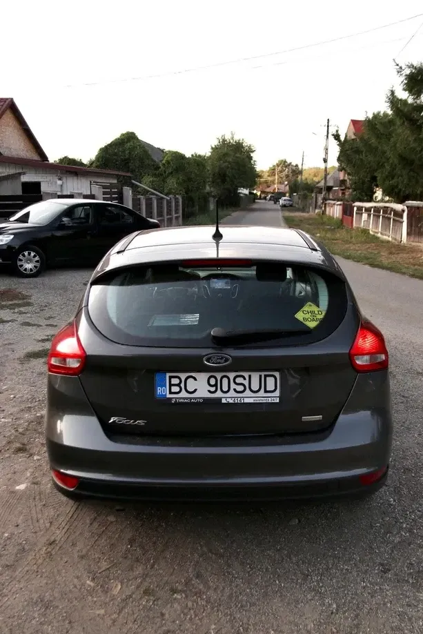 Ford Focus — imagine 4
