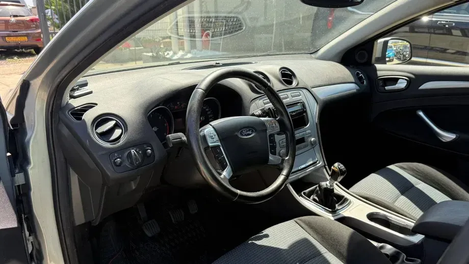 Ford Mondeo III — imagine 5