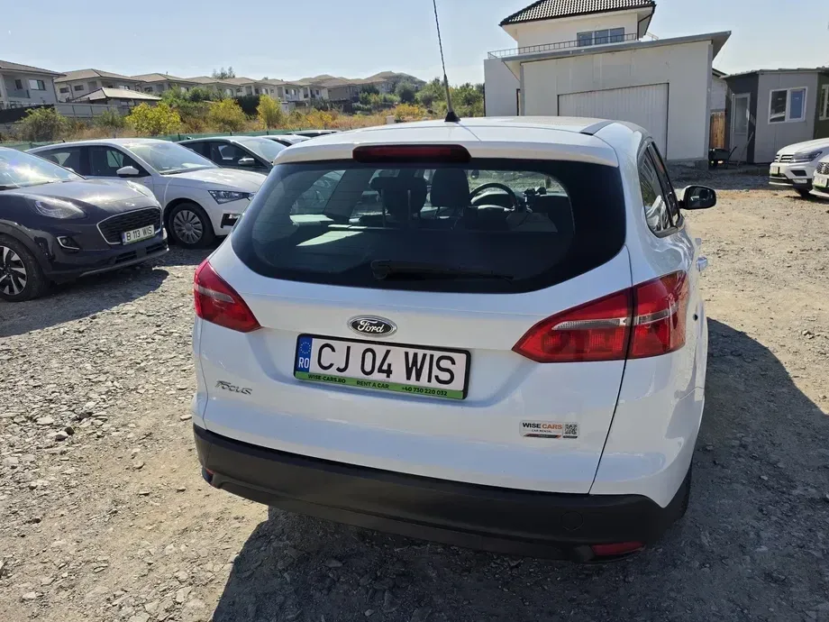 Ford Focus MK3 — imagine 8