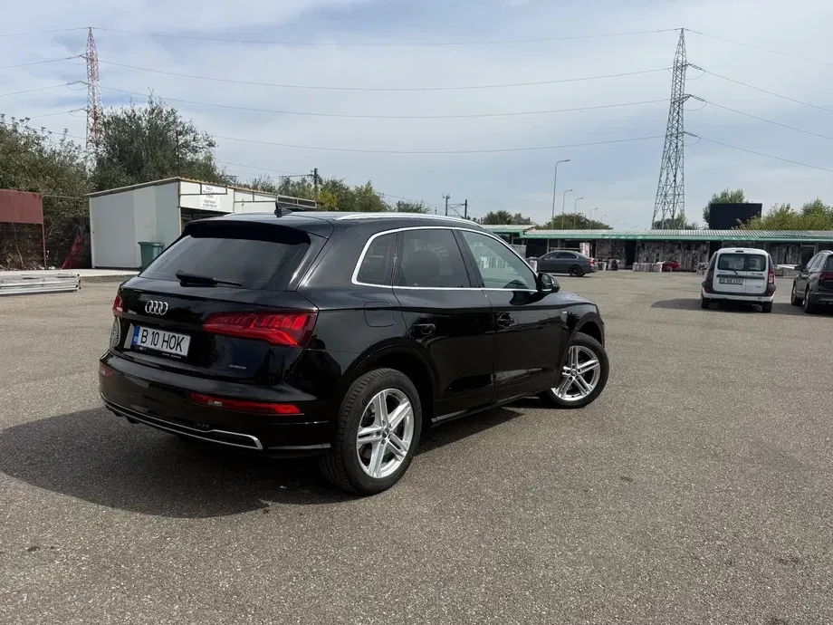 Audi Q5 50 TFSIe quattro S tronic S line business — imagine 6