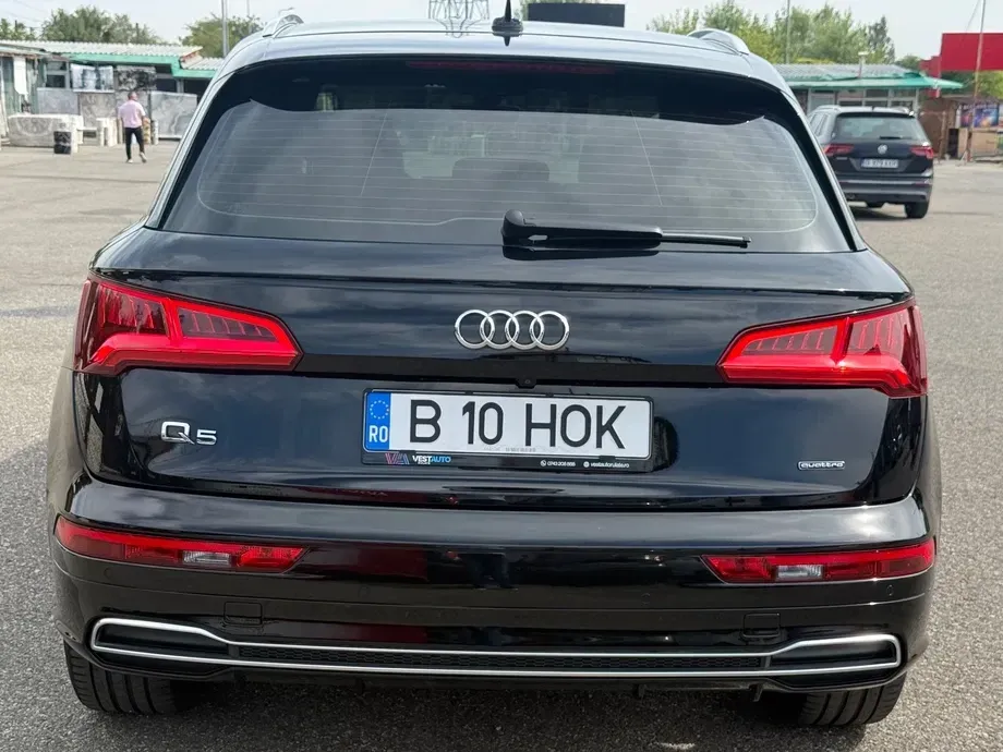 Audi Q5 50 TFSIe quattro S tronic S line business — imagine 9
