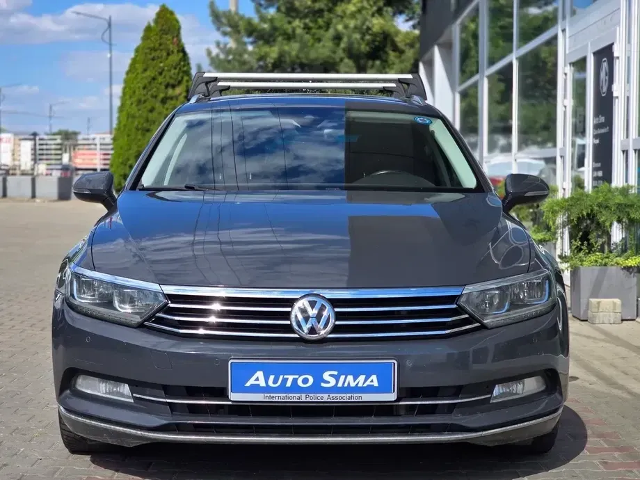 Volkswagen Passat B8 2.0 TDI SCR DSG Highline — imagine 3