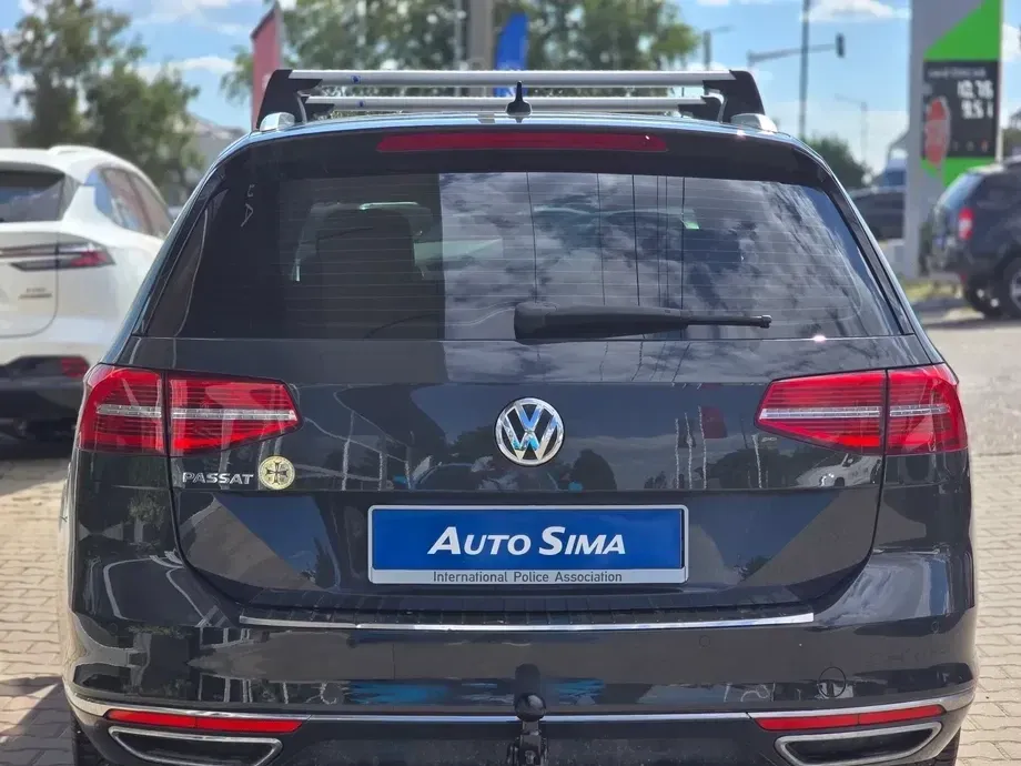 Volkswagen Passat B8 2.0 TDI SCR DSG Highline — imagine 6