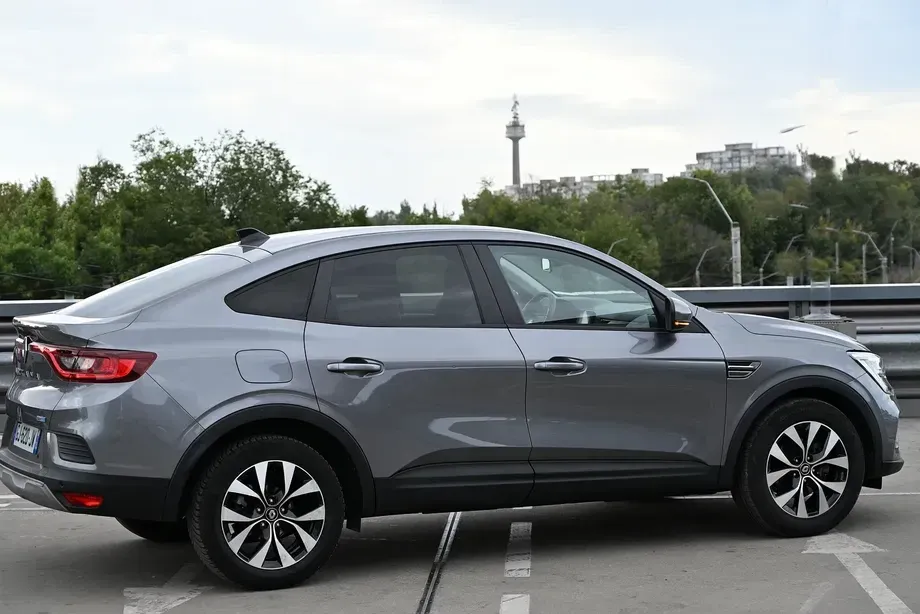 Renault Arkana E-TECH Full 145 Techno — imagine 3