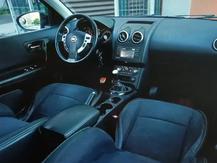 Nissan Qashqai+2