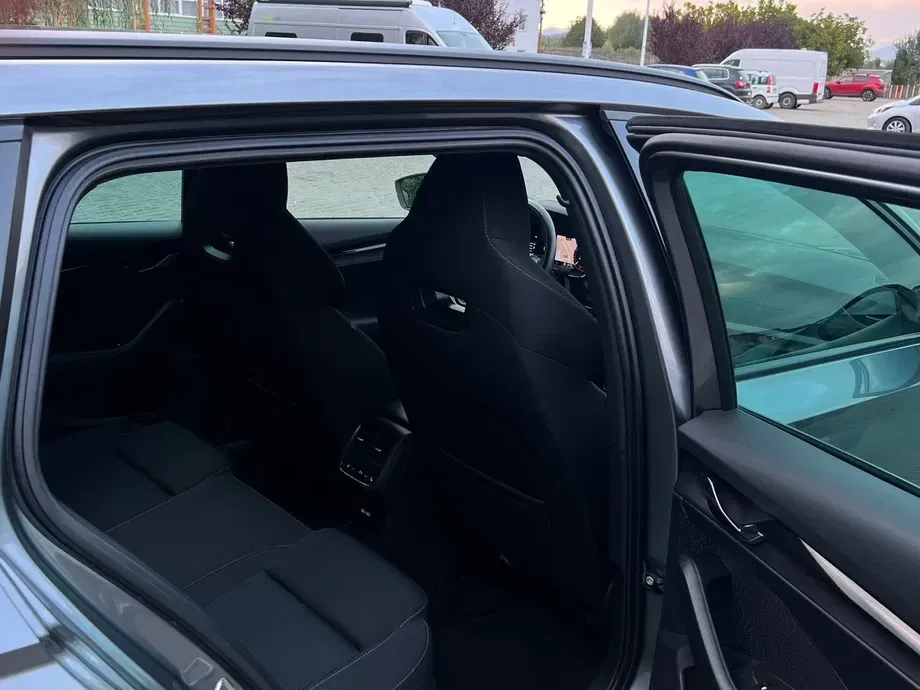 Škoda Octavia 2.0 TDI DSG Sportline — imagine 9