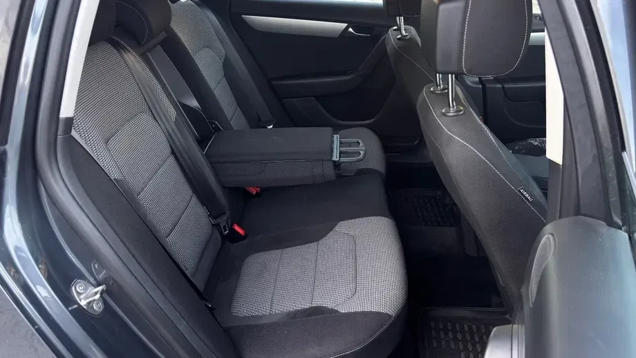 Volkswagen Passat B7 — imagine 8