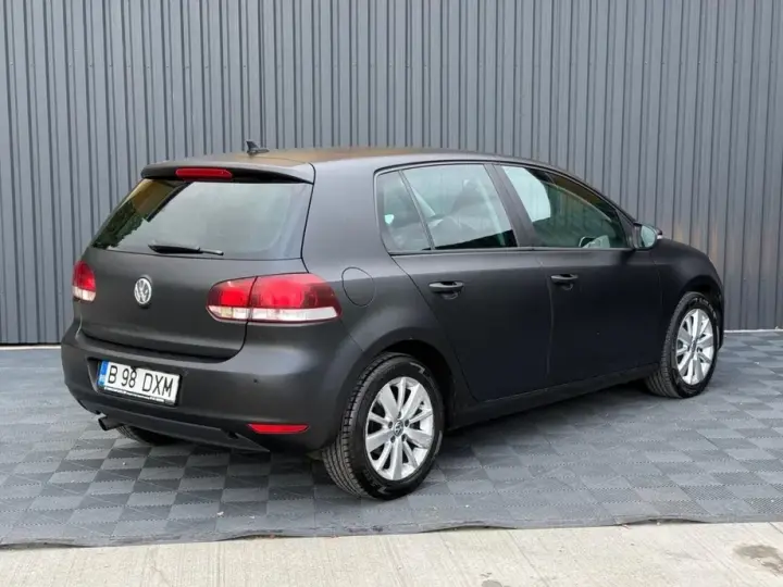 Volkswagen Golf 1.6 TDI DPF BMT DSG Highline