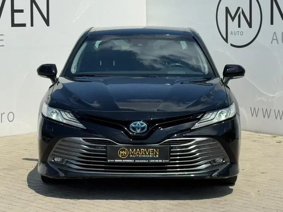 Toyota Camry VIII Luxury — imagine 2