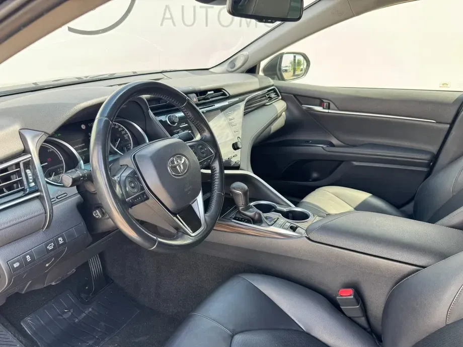 Toyota Camry VIII Luxury — imagine 8