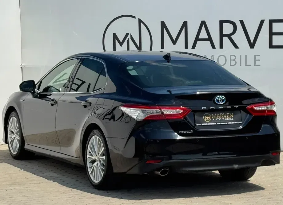 Toyota Camry VIII Luxury — imagine 6