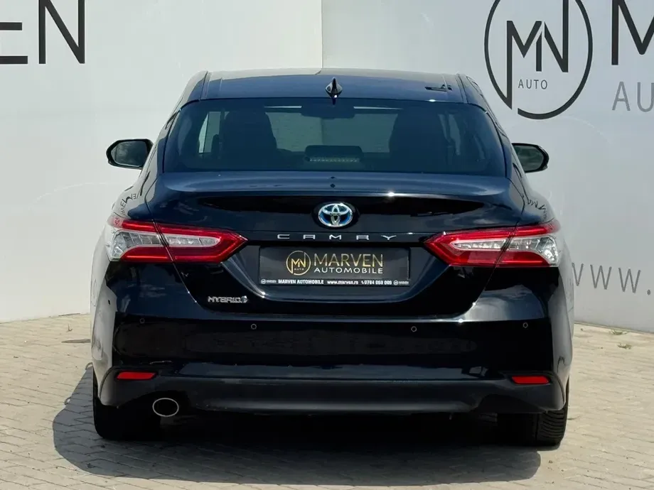 Toyota Camry VIII Luxury — imagine 5