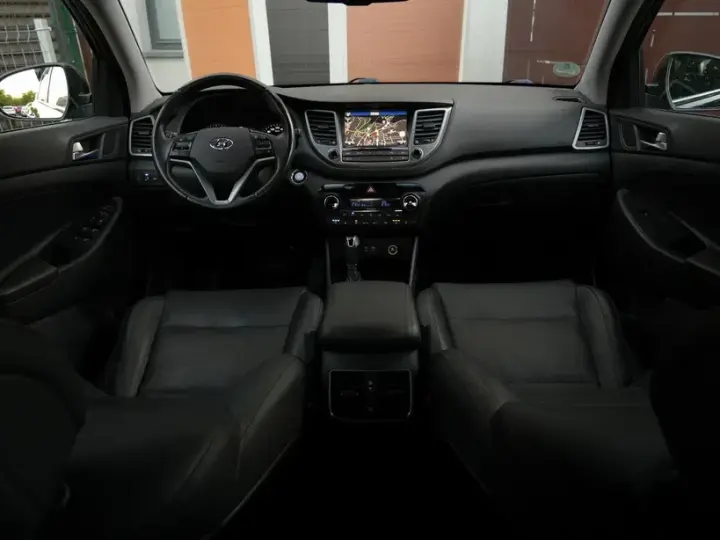 Hyundai Tucson III 2.0 CRDI 4WD Automatik Premium