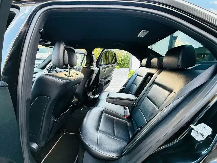Mercedes-Benz E — imagine 8