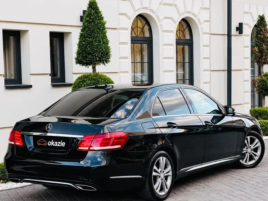 Mercedes-Benz E — imagine 3