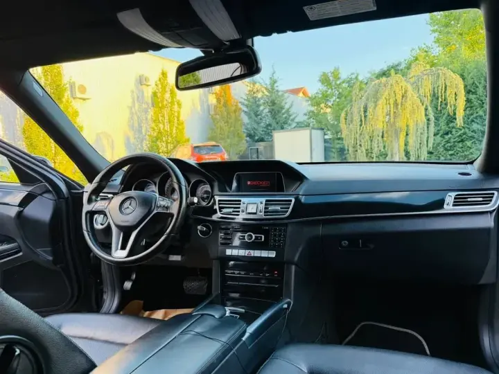 Mercedes-Benz E