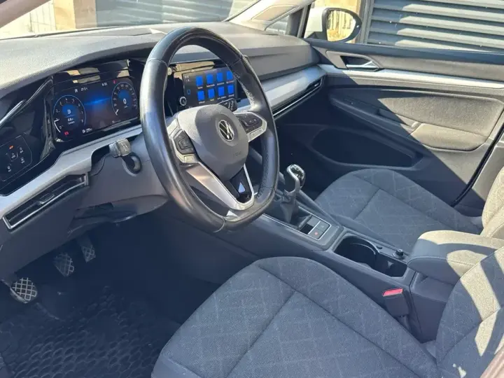 Volkswagen Golf VIII 1.0 TSI Life