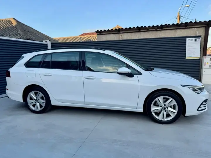 Volkswagen Golf VIII 1.0 TSI Life