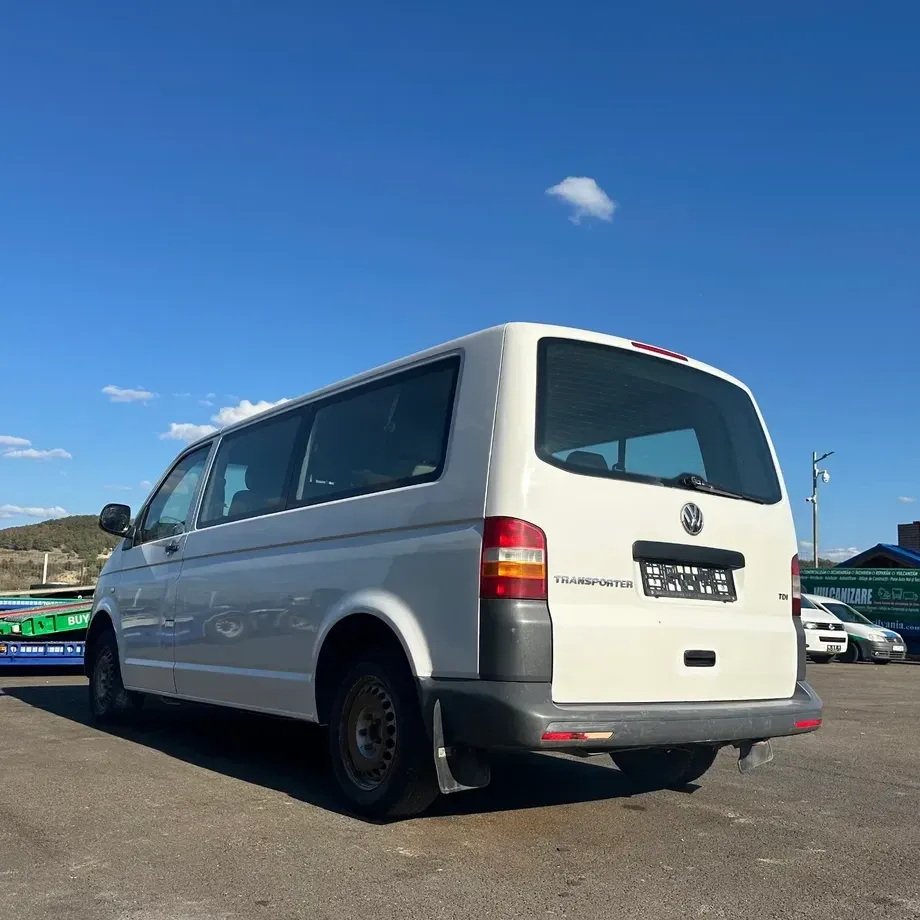Volkswagen Transporter — imagine 3